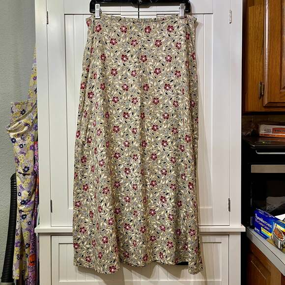 Kathie Lee Collection Dresses & Skirts - Vintage 90s Kathie Lee Collection Red Floral Leaf Print Rayon Maxi Skirt
